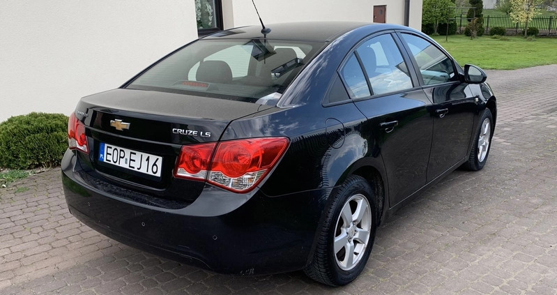 Chevrolet Cruze cena 19900 przebieg: 193000, rok produkcji 2010 z Garwolin małe 407